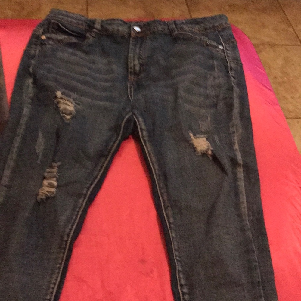 Skinny ripped jeans